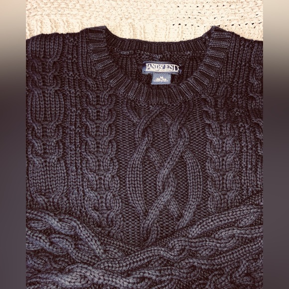 Lands end navy sweater . - Picture 7 of 8